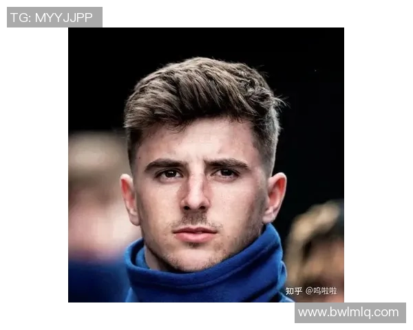 足球明星满满荷尔蒙的魅力与风采揭秘 足球明星满满荷尔蒙的魅力与风采揭秘